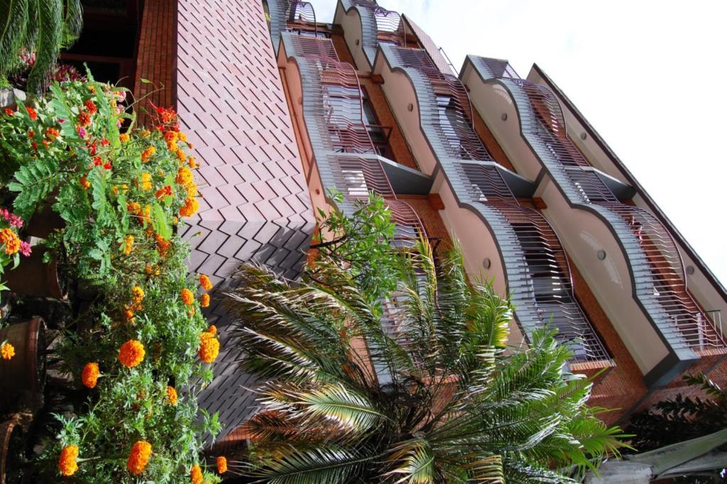 Hotel Sunset View Katmandu Dış mekan fotoğraf