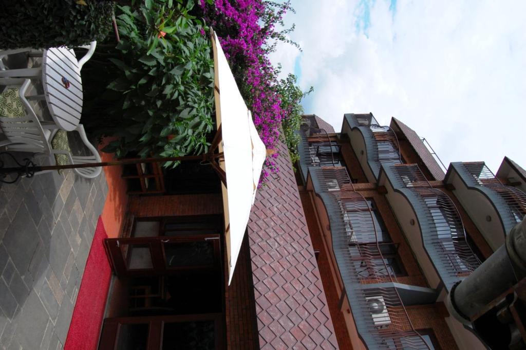 Hotel Sunset View Katmandu Dış mekan fotoğraf
